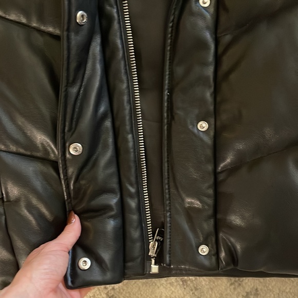 Abercrombie & Fitch Faux Leather Puffer - Ultra Warmth - Black - Small - Picture 4 of 12